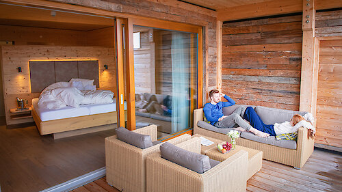 Erholung im Hotel Riedlberg: Wie dir ein Wellnessurlaub im Chalet den Alltagsstress vergessen lässt