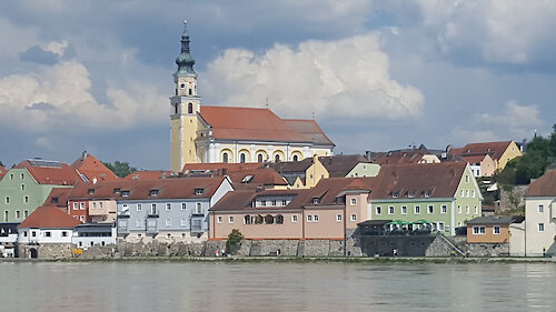 Reise Kolpingsfamilie in das Passauer Land mit Tagesfahrten in den Bayerischen Wald, nach Passau, zur Barockstadt Schärding und zur Landeshauptstadt von Oberösterreich Linz