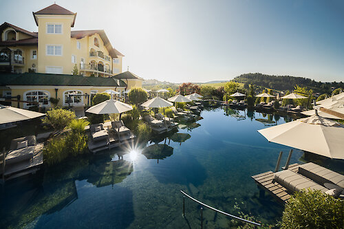 Naturbadesee im Wellnesshotel Jagdhof im Bayerischen Wald